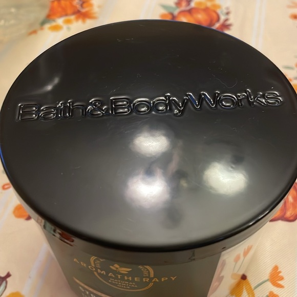Bath and Body works Aromatherapy Stress relief scented candle 3 wick new - Picture 3 of 4